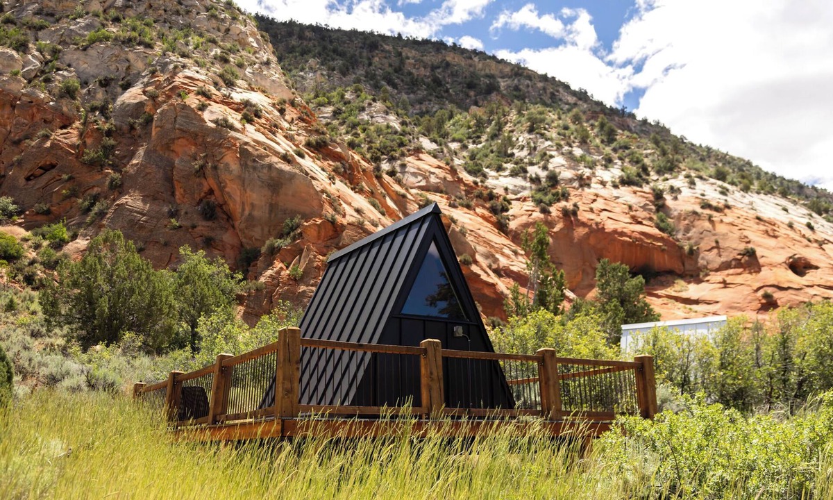 Orderville Cabin | NEW! Unique Modern Glamping Chalet #1
