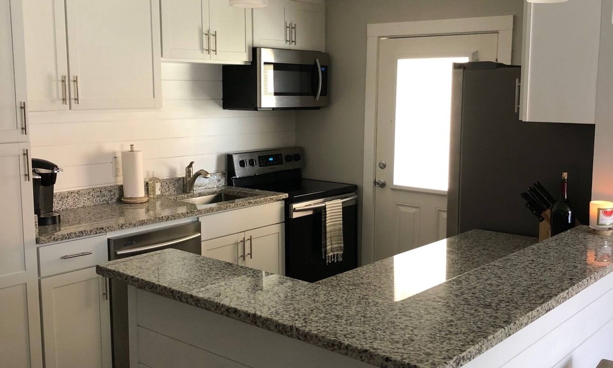 Panama City Condo | Ocean Views/Newly Renovated 2 Bedroom 1 Bath Condo
