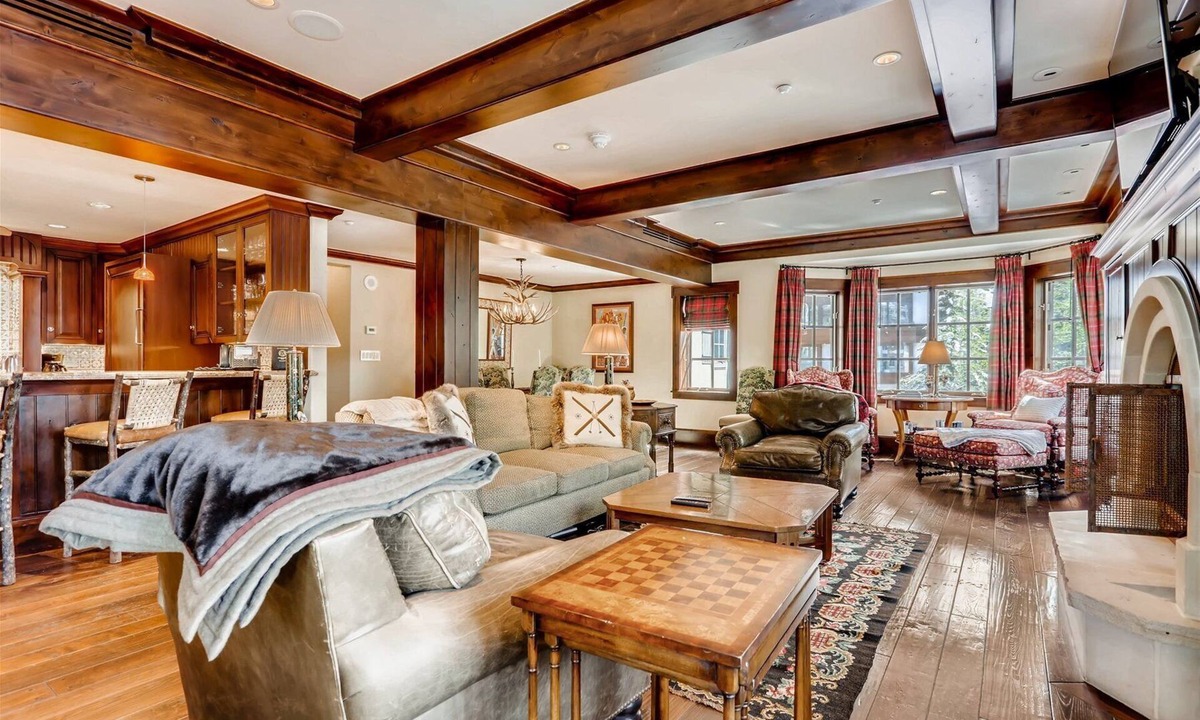 Vail Condo | One Willow Bridge Road, Vail Village, Hot Tub, Pool, Concierge, Gorsuch (Gondola 1) Ski Storage