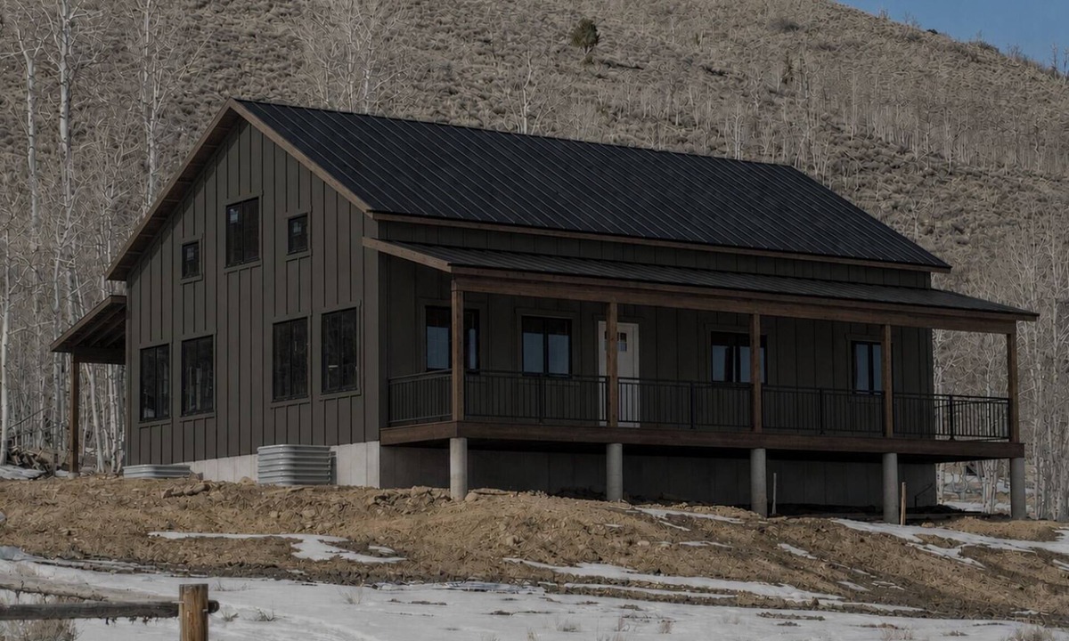 Helper Cabin | Paradise Pines - Swap Screen Time With Family Time