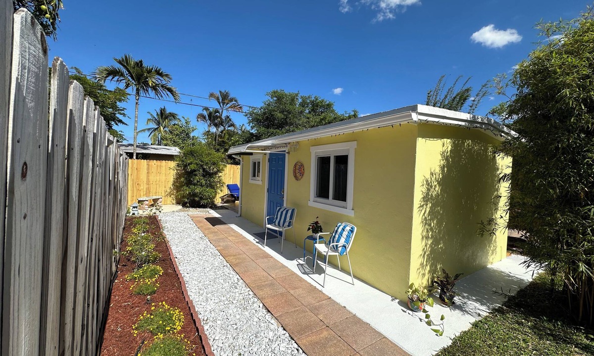 Fort Lauderdale Cottage | Paradise Suite