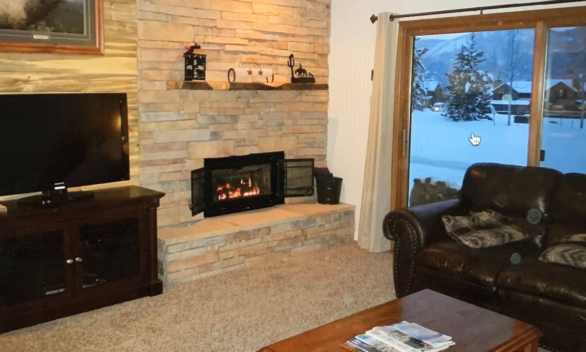 Steamboat Springs Condo | Perfect condo with pool for your summer getaway! Ask about discounts!