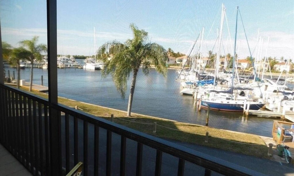 Burnt Store Condo | Pirate's Paradise-don't have to walk the plank for this great harbor view!