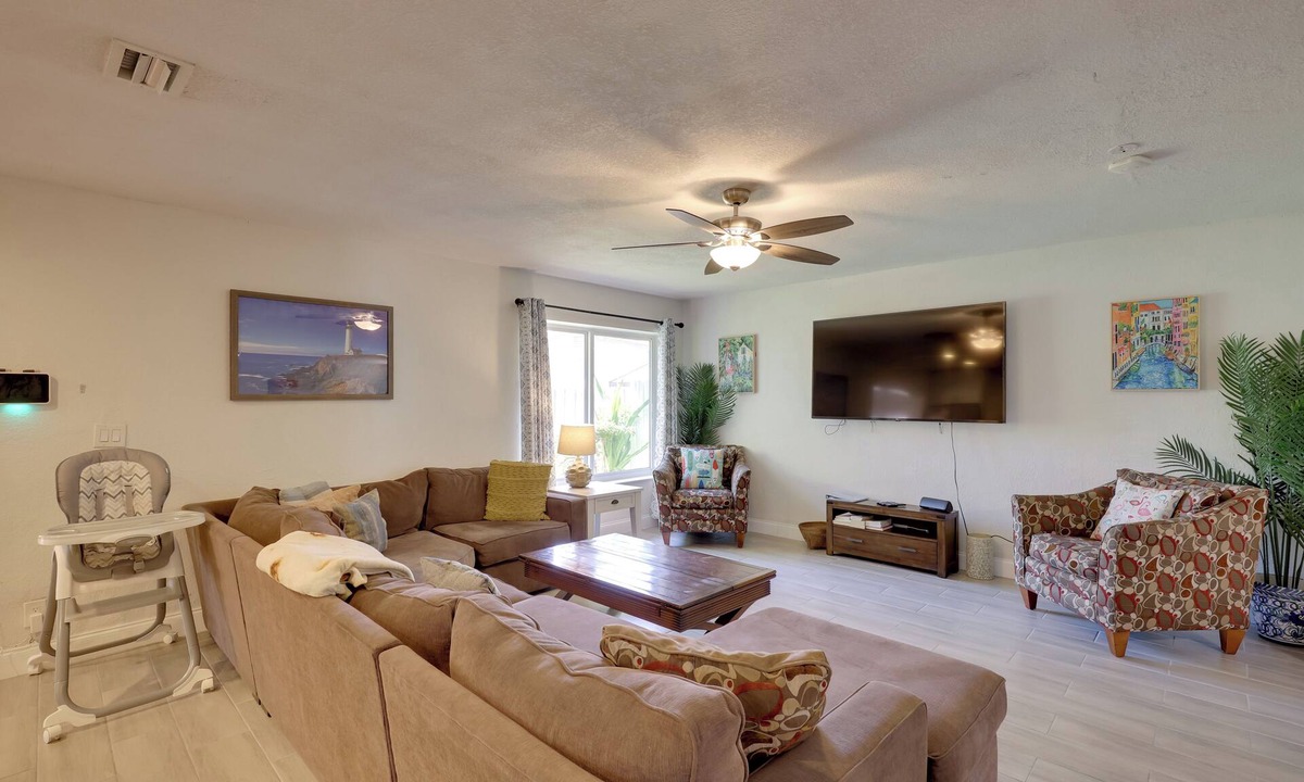 Central Fort Lauderdale House | Pool & Patio! Gem 4 Mi to Fort Lauderdale Beach