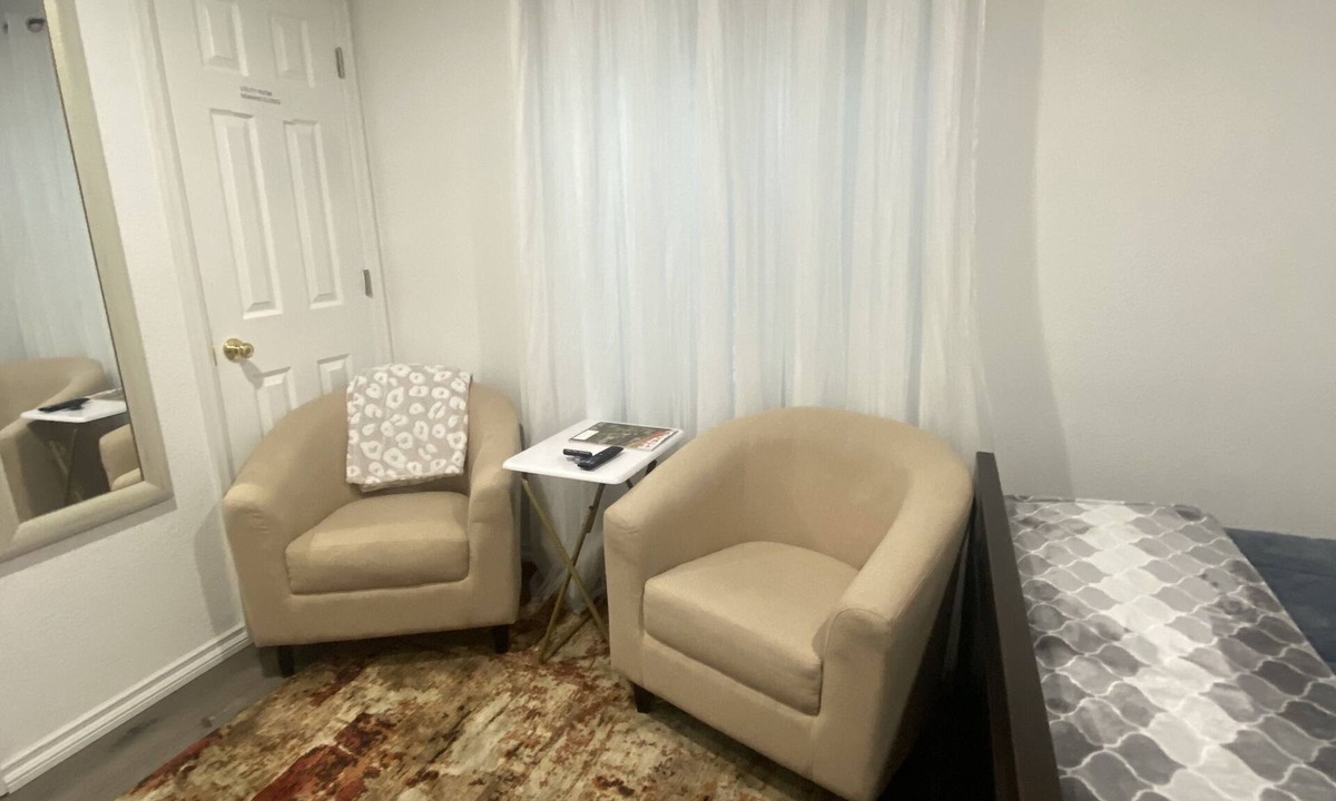 Sterling Hills Apartment | Private, Comfortable Basement Apartment