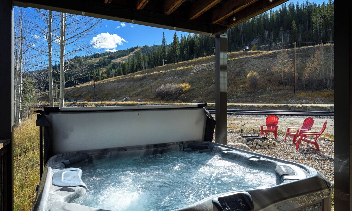 Old Town Condo | Private Hot Tub Steps from Gemini Lift