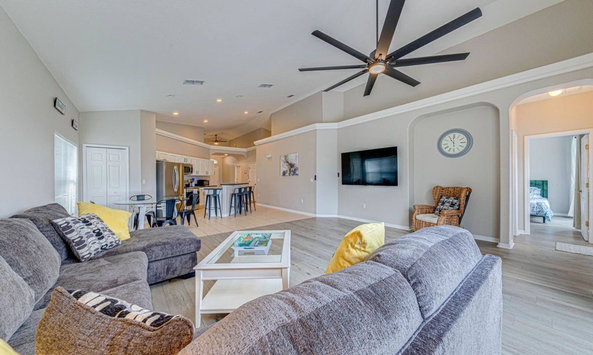 Vizcay House | Private Pool Retreat Near Disney | 4BR Getaway