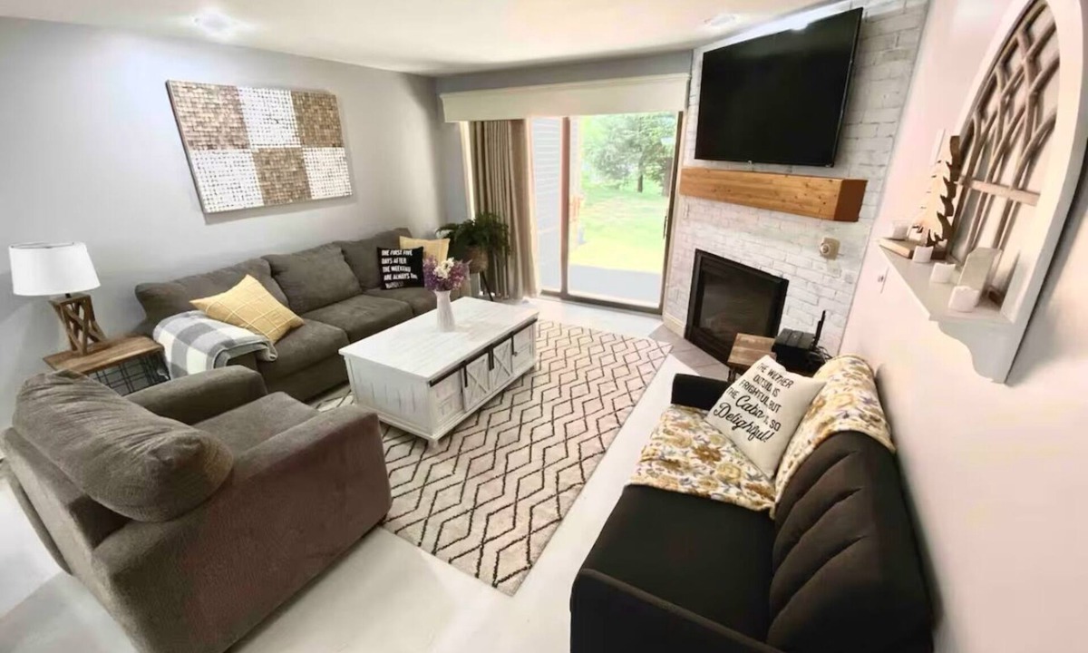 Jackson Condo | Private Spacious 3 bed Condo in Nordic Village