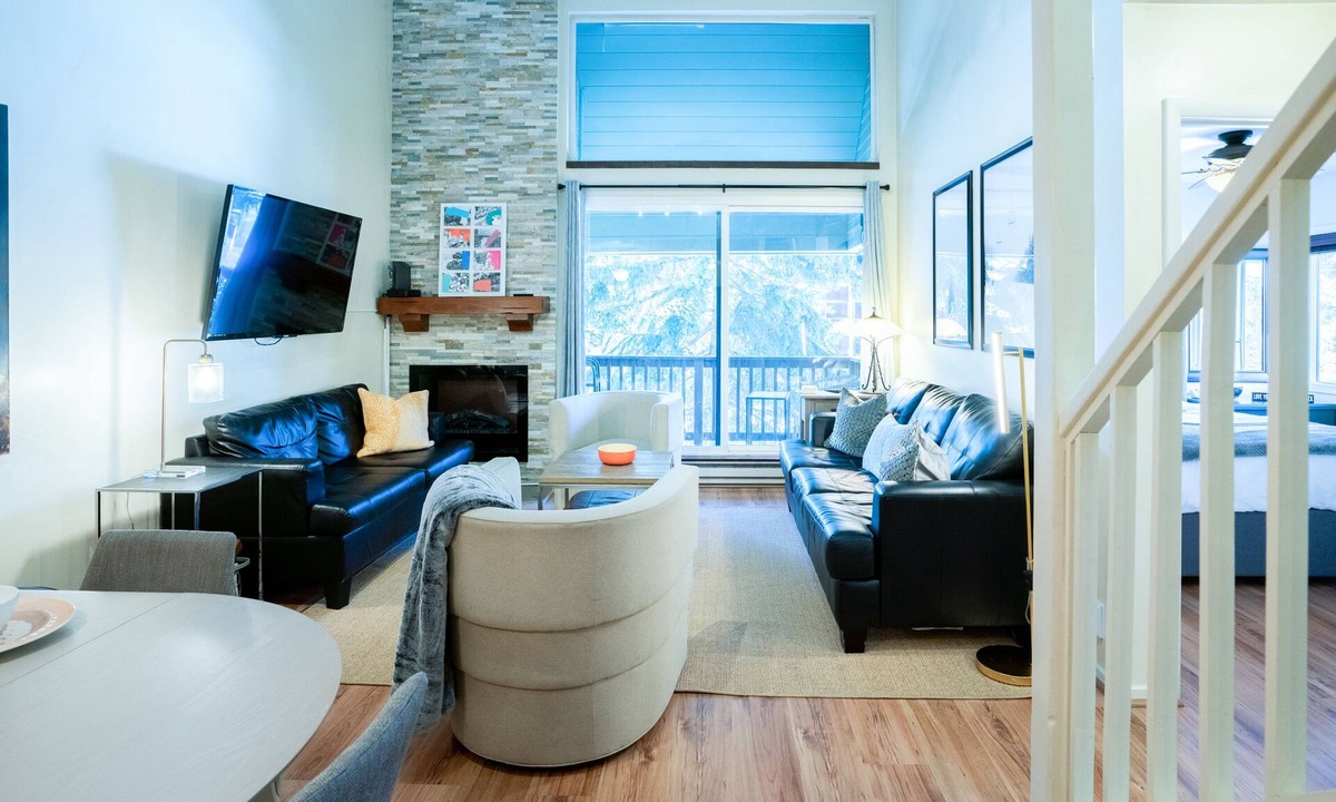 North Park City Condo | Quick walk to slopes. Short walk to downtown.