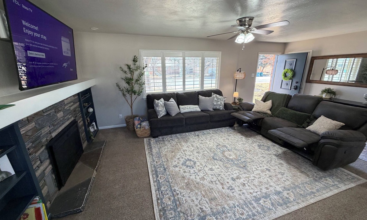 Vernal House | Raptor Retreat dino themed spacious 3 bedroom home sleeps 10 great for families