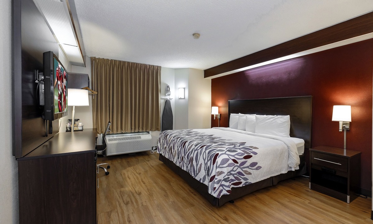Northwest Pensacola Hotel | Red Roof Inn Pensacola Fairgrounds