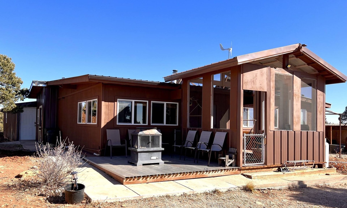 Monticello Cabin | RedNeck Ranch Cabin 3 Bd on 9+ Acres