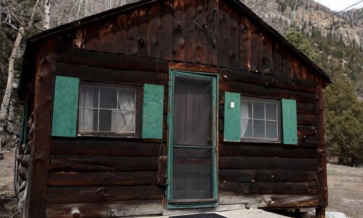 Bellvue Cabin | Remote and Off-Grid Cabin in Poudre Canyon, Perfect for a Fishing Retreat