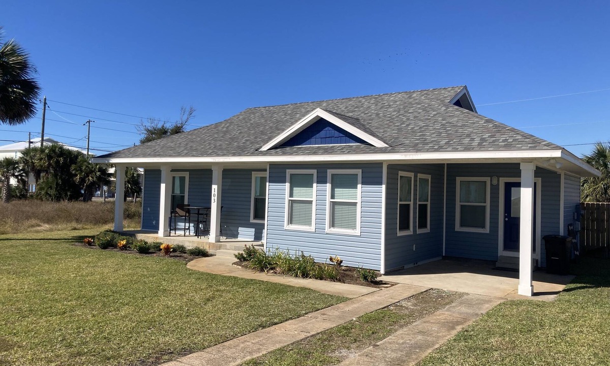 Mexico Beach House | Renovated-Gulf Views -Pet Friendly-Booking Late Summer and Fall Dates -Book Now!