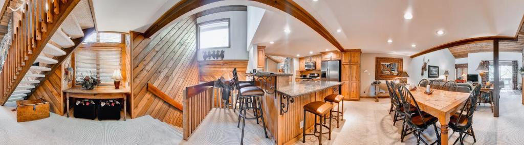 Avon Apartment | Ridgepoint Townhomes by East West Hospitality