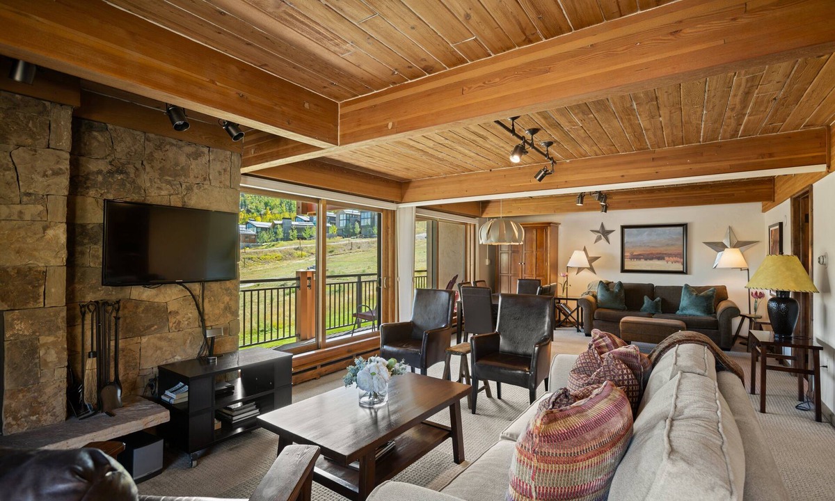 Snowmass Village Condo | Right on the Slopes Stonebridge Condo 610 2 Bedroom Den 3 BA