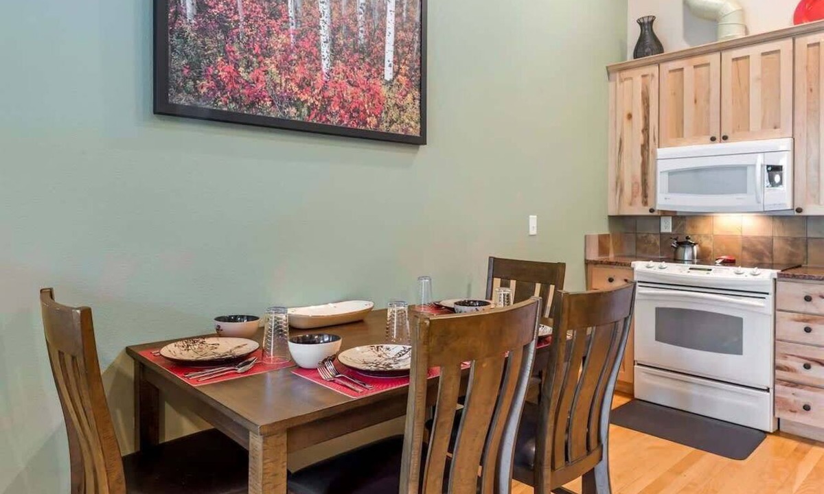 Estes Park Condo | River Overlook Loft: Downtown Condo