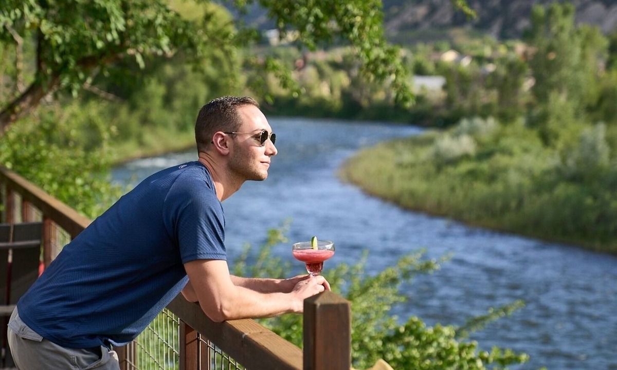 Glenwood Springs House | Riverfront Escape, 5 mi to Hot Springs, Central A/C, MediaRoom, HotTub,MtnViews!