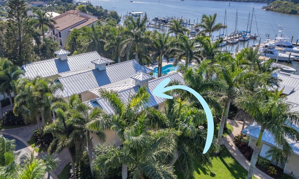 North Causeway House | 🏖️Riverfront New Smyrna Marina Villa19 🚤Pool, Tiki Bar & Dining, Prime NSB Location
