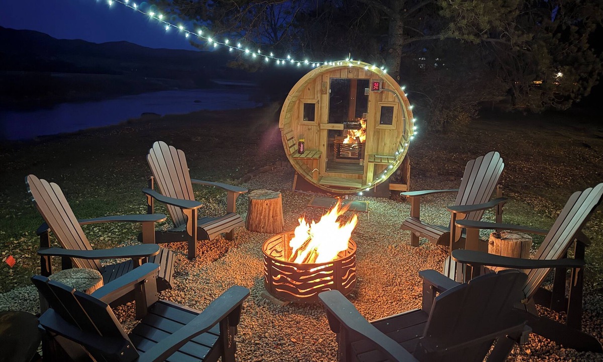 Buena Vista House | Riverside Home, Private Fishing, Barrel Sauna, Fire Pit