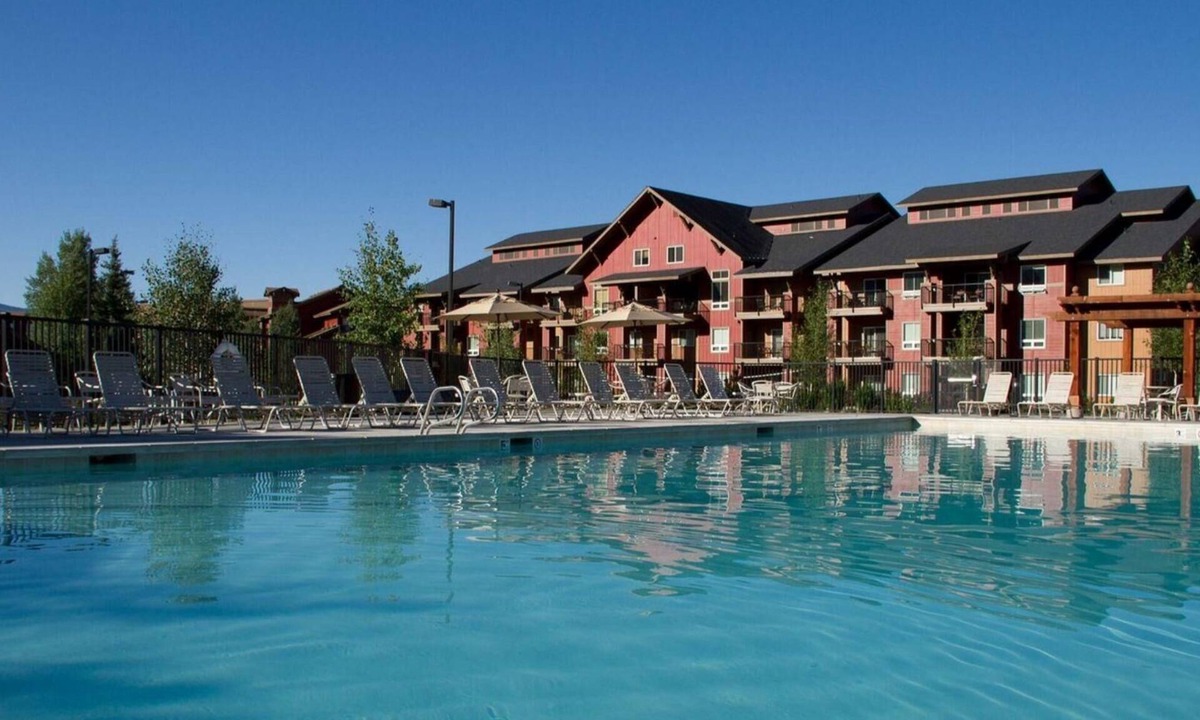 Steamboat Springs Resort | Rocky Mountain Retreat – 2BR Condo with Fireplace & Views