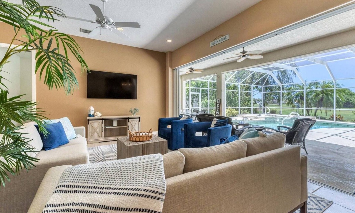 White Marsh House | Rotonda West 3 Bedroom Private Pool/Spa Vacation Home. Only 10 miles to Gulf Beaches
