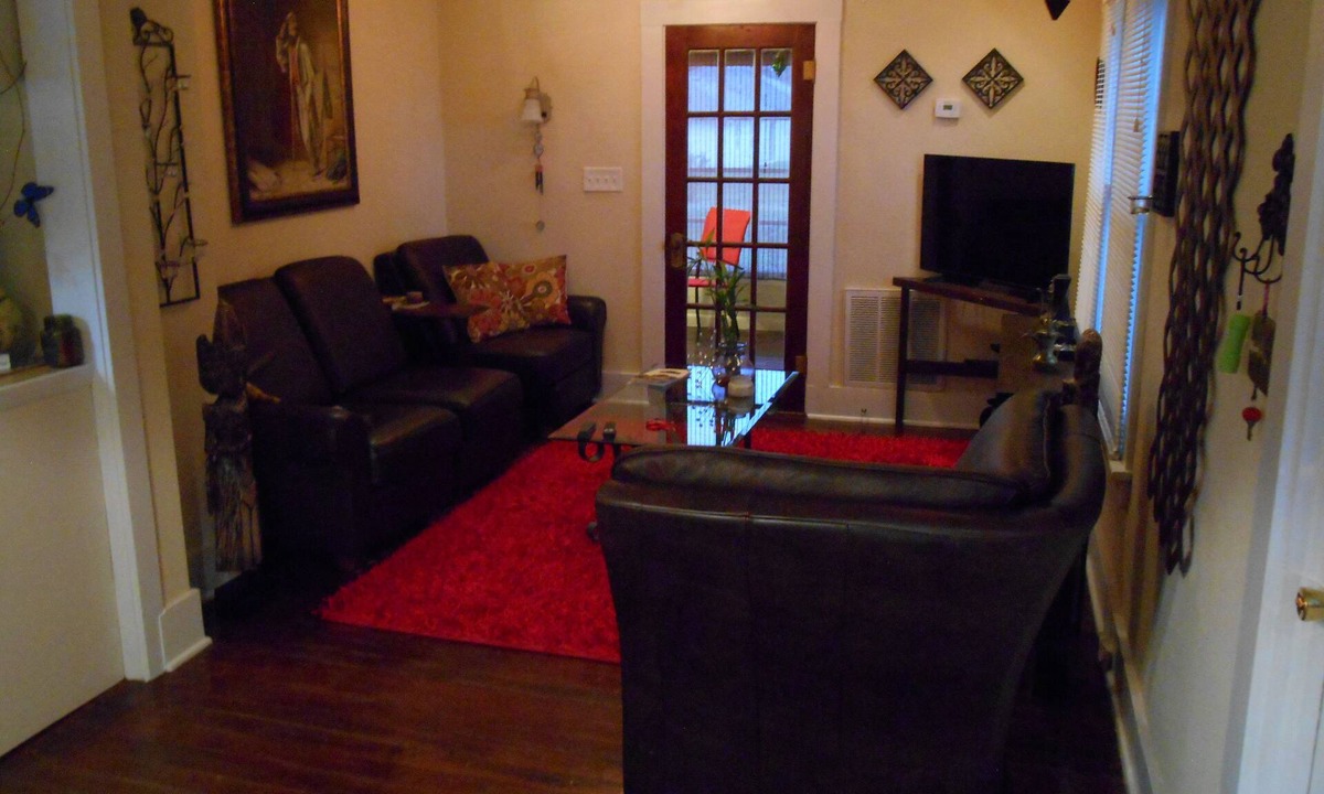 Howey-in-the-Hills Apartment | Rustic Apartment! Near Harris Lakes, Howey Mansion, Mission Inn, & Disney World!