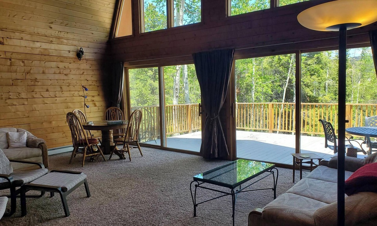 Black Hawk House | Scenic Mountain Vacation Family Home near Blackhawk, Golden, and Denver