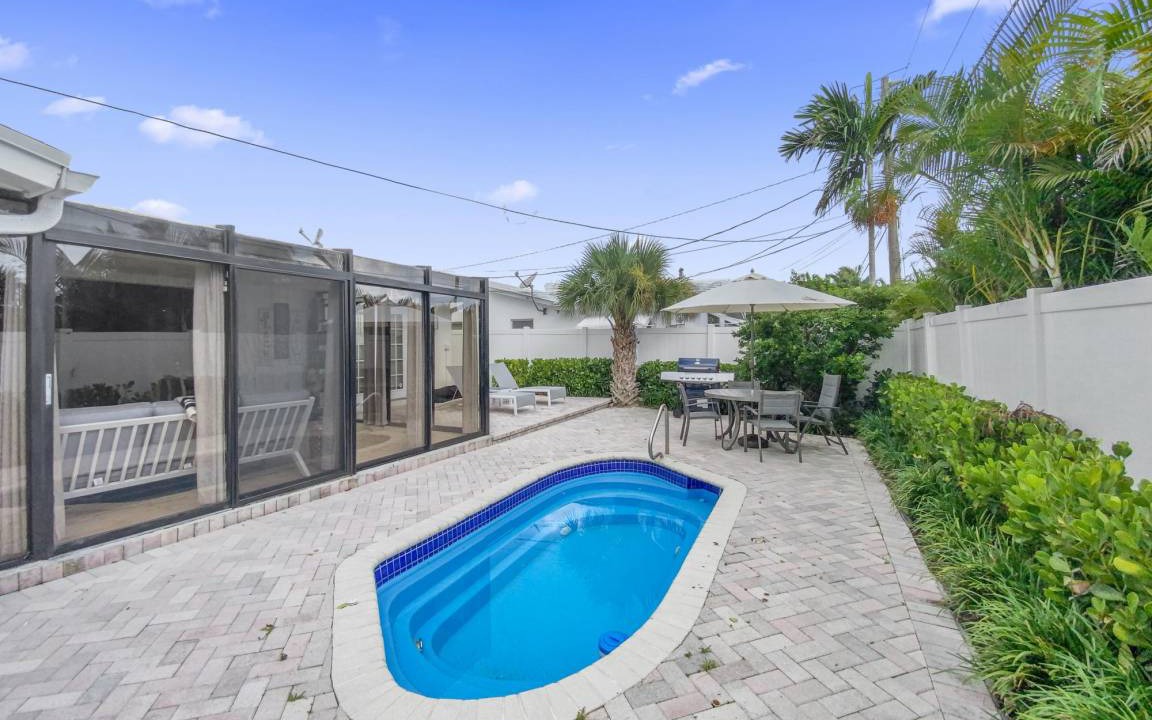 Fort Lauderdale Villa | Seahorse Villa 2, 2br/2ba home with dipping pool