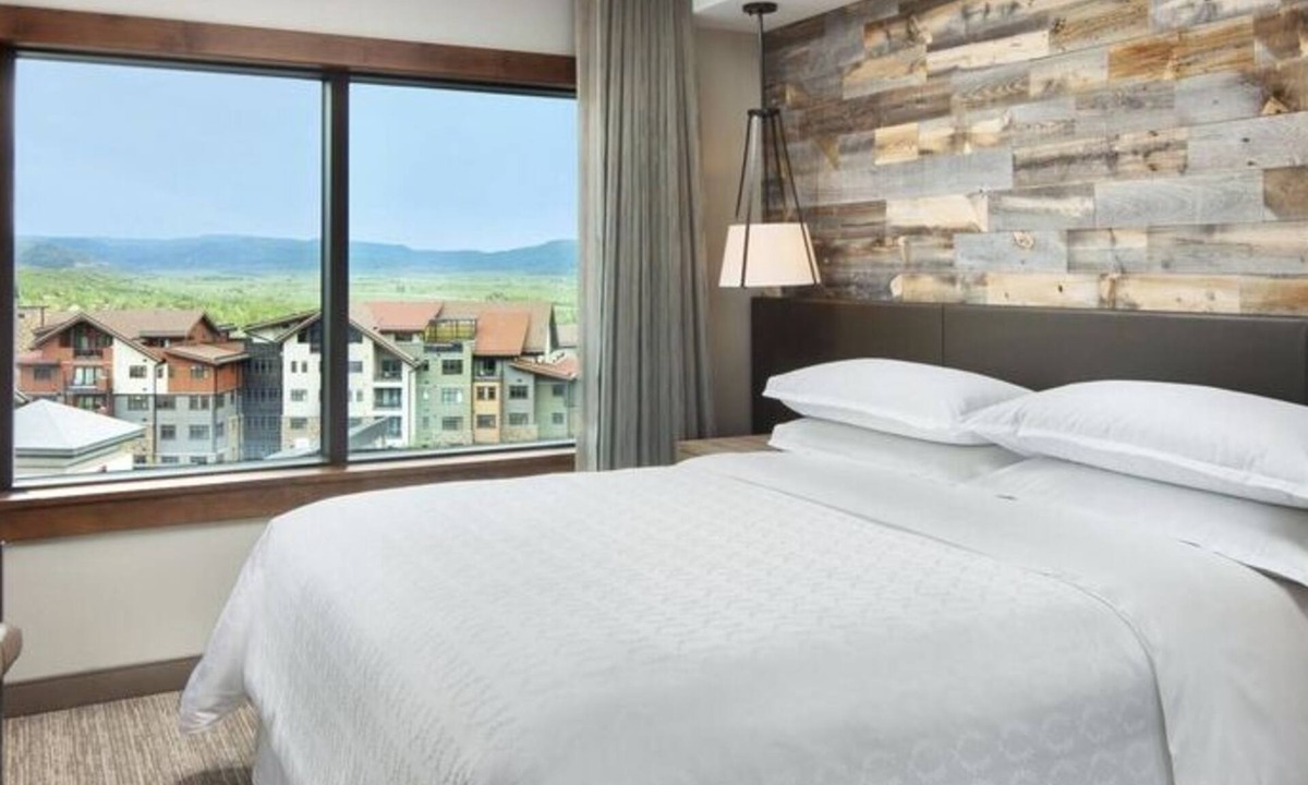 Steamboat Springs Resort | SHERATON STEAMBOAT SPRINGS 2BR VILLA, 12/27/26-1/3/27, PRIME SKI-IN/SKI-OUT AREA