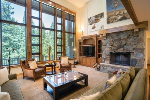 Salt Lake Mountain Resorts Hotel | Silver Aspen - Five Bedroom Loft Luxury Townhome Hotel Room