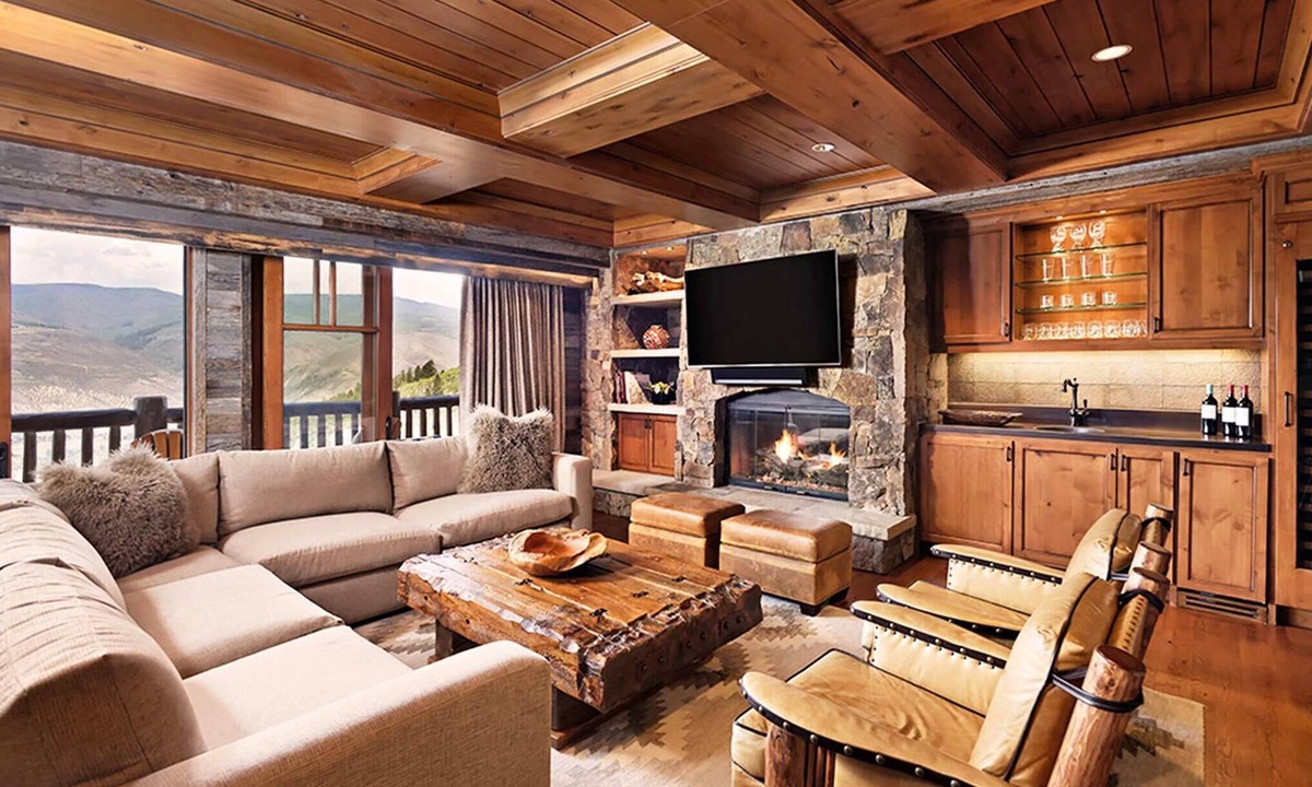 Avon Ski Chalet | Ski-In/Out Penthouse | 9th Floor Ritz-Carlton Bachelor Gulch | By Cuvée