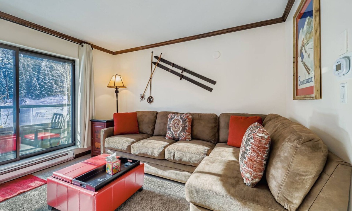 Peak 9 Apartment | Ski In, Ski Out Studio, Peak 9 Views From Balcony, Hot Tubs, Beaver Run