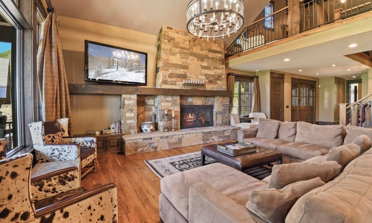 Deer Valley House | Ski-In/Ski-Out Townhome, Theater Room