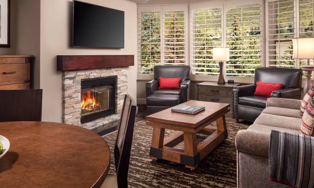 Vail Villa | Ski Retreat 2BR Marriott Villa Evergreen Sleeps 8