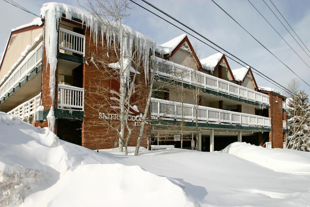 North Park City Hotel | Skiers Lodge