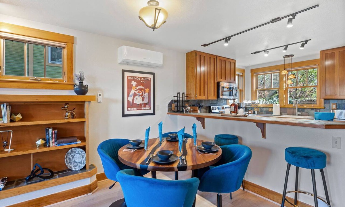 River Rock Condo | Sleek Condo – Near Park, Poudre River and Old Town