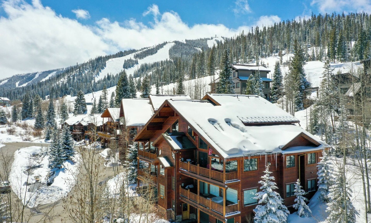 Old Town Condo | Slopeside Sanctuary - Penthouse < 1 Mi to Lifts!