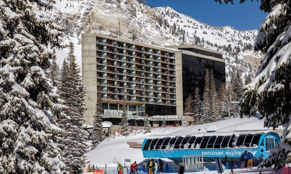 Salt Lake Mountain Resorts Condo | Snowbird Cliff Club Condo, Sleeps 10, XMAS WEEK, Sat 12/19/26 - Sat 12/26/26