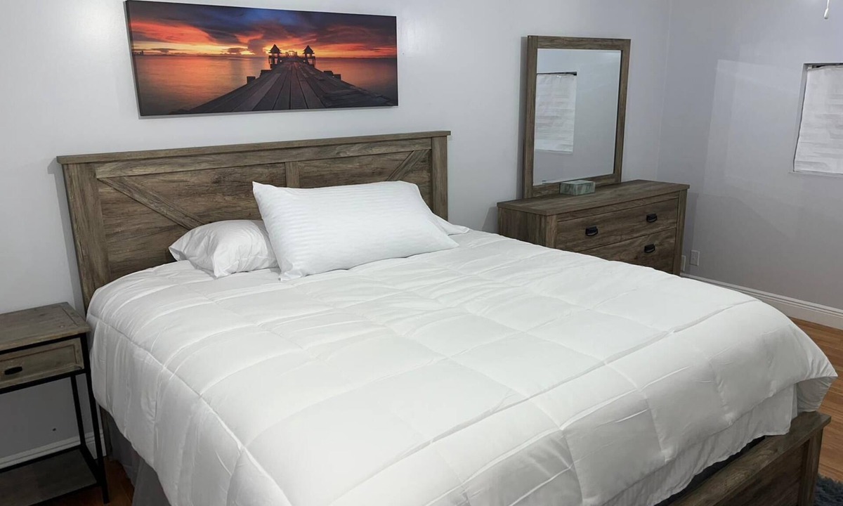 Survey Creek House | Spacious 4-bedroom house on the water, with WiFi and large yard.
