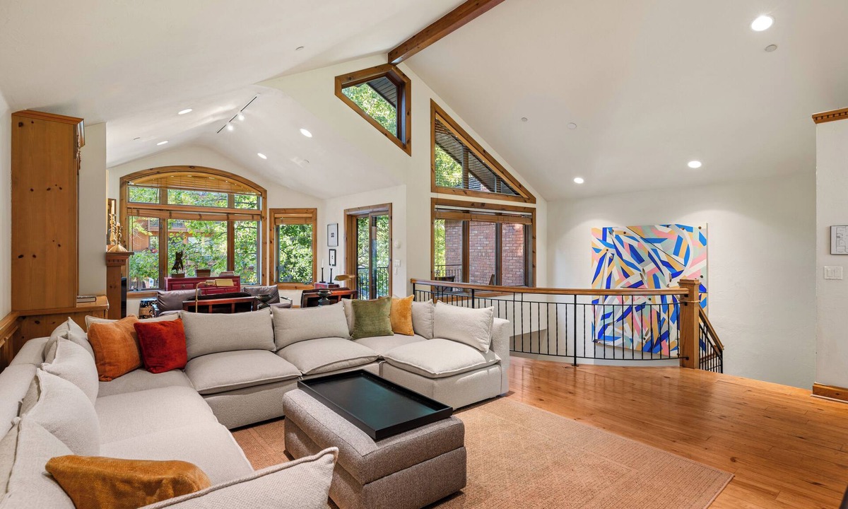 Downtown House | Spacious Aspen Core Townhouse Next to Gondola