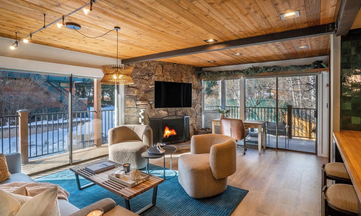 Downtown Apartment | Spacious & Central Aspen 1BR with AC!