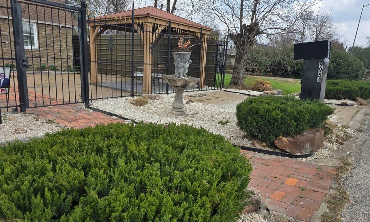 Spring Branch House | Spacious & Classy Home for Extended Stays