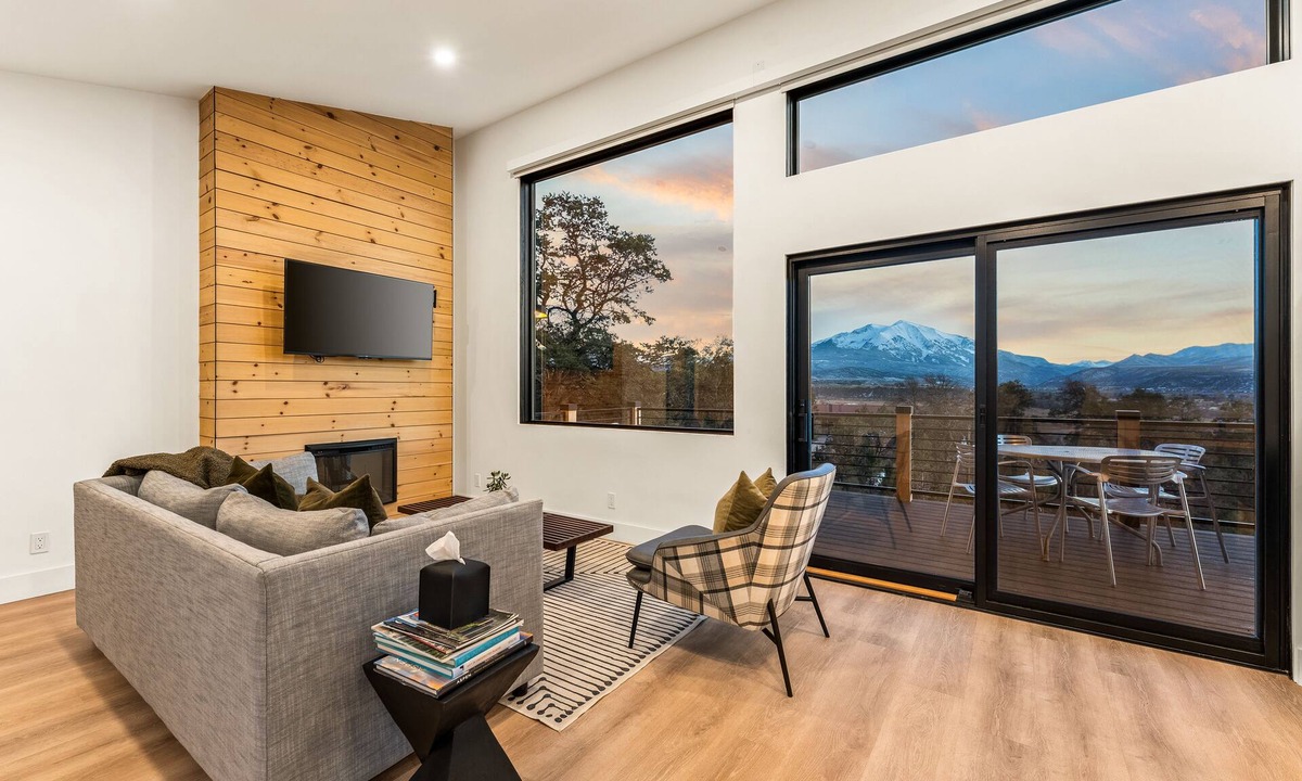 Carbondale House | Spectacular Views W/Hot Tub 3bs 2bth Near Aspen