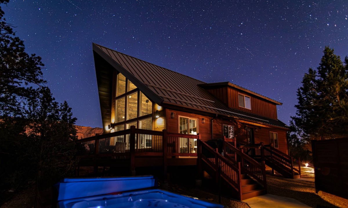 Orderville Cabin | Stargazer Cabin | Private Hot tub | Zion NP