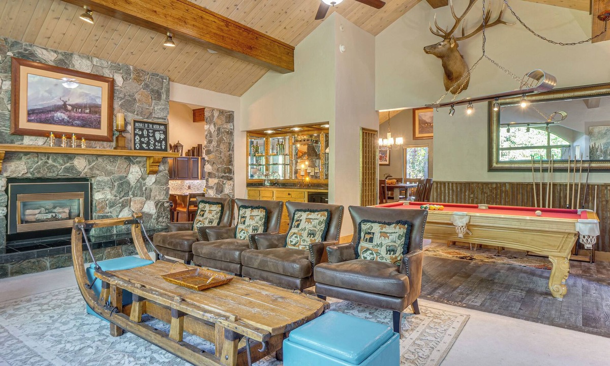Warrior's Mark West House | Steps to Ski Shuttle: Breckenridge Home w/Hot Tub