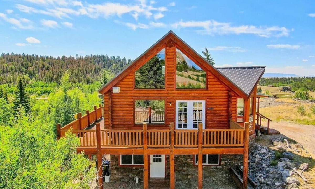 Indian Mountain Cabin | Stunning 2 Bedroom 1.5 Bath Cabin on 3.5 Acres