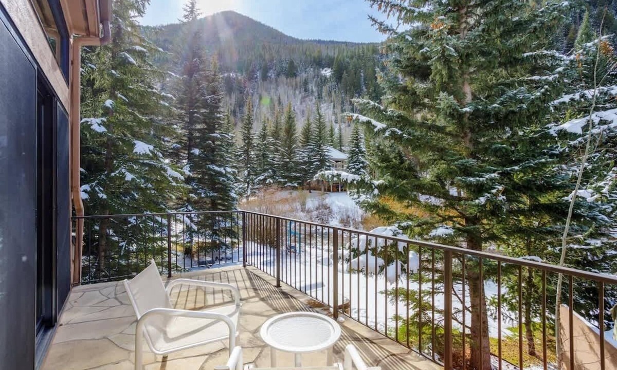 Vail House | Sunny House on Gore Creek w Hot Tub