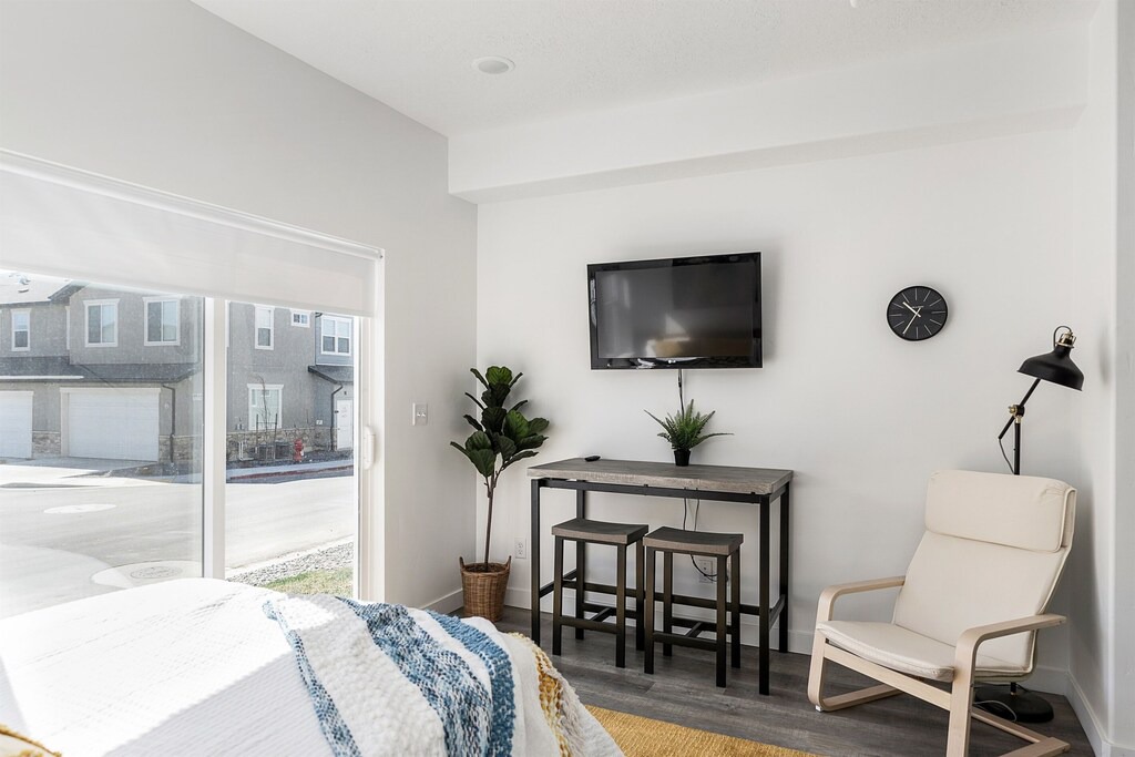 American Fork House | Sunshine Travelers Private Getaway Suite in American Fork