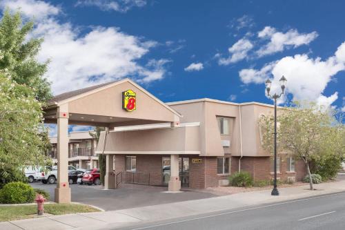 St. George Hotel | Super 8 by Wyndham St. George UT